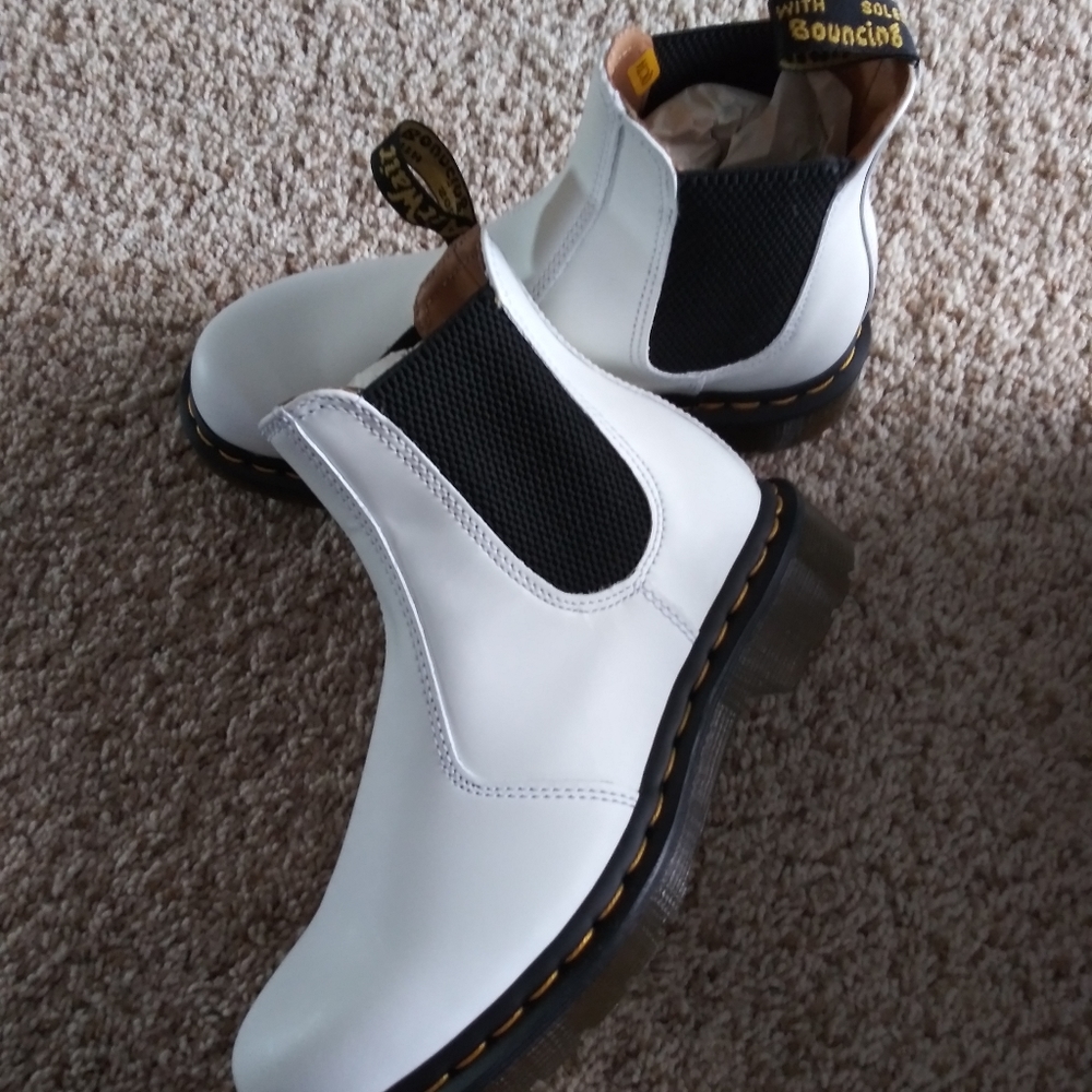 Dr. Marten's 2976 YS size 6